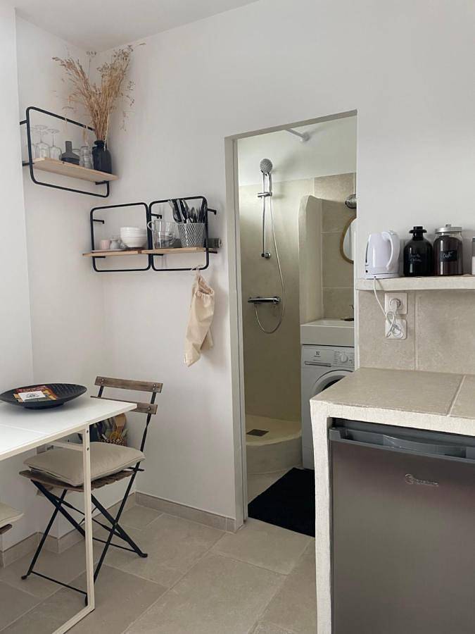 Gîte pour 2 personnes, avec vue à Carolles - 4