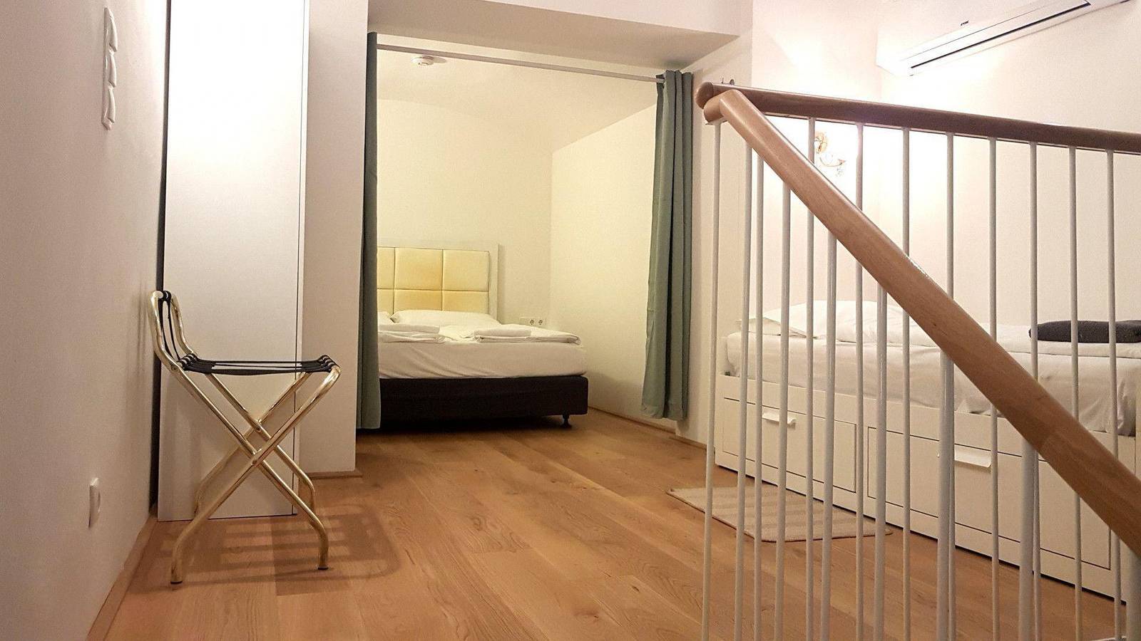 Entire holiday apartment, Modernes Loft Apartment A17 in Vienna City Center, Vienna