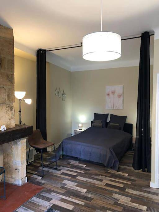 Gîte pour 3 personnes, animaux acceptés dans Rue Typique De Sarlat Sarlat La Caneda