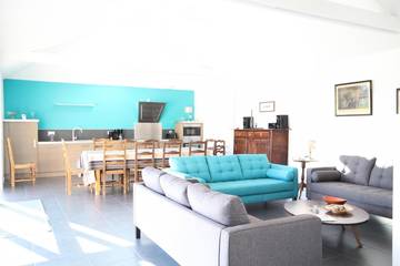 Gîte pour 12 personnes, avec terrasse et jardin, animaux acceptés à La Mailleraye-sur-Seine