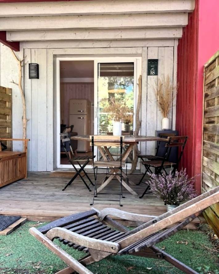 Appartement de vacances pour 4 personnes, avec jardin ainsi que piscine et terrasse