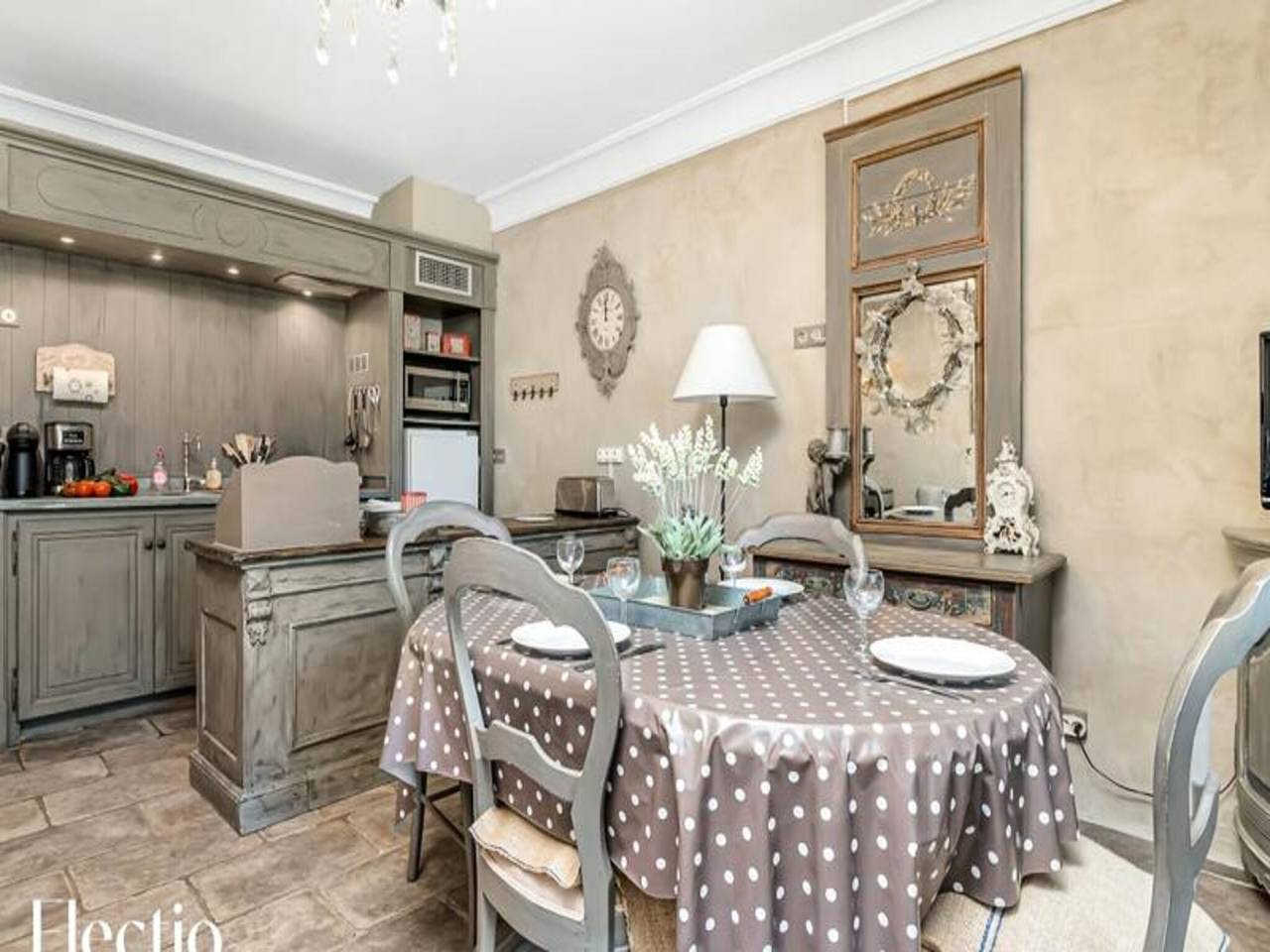 Apartamento entero, Apartamento en Oppéde con piscina climatizada in Oppède, Parque natural regional del Luberon