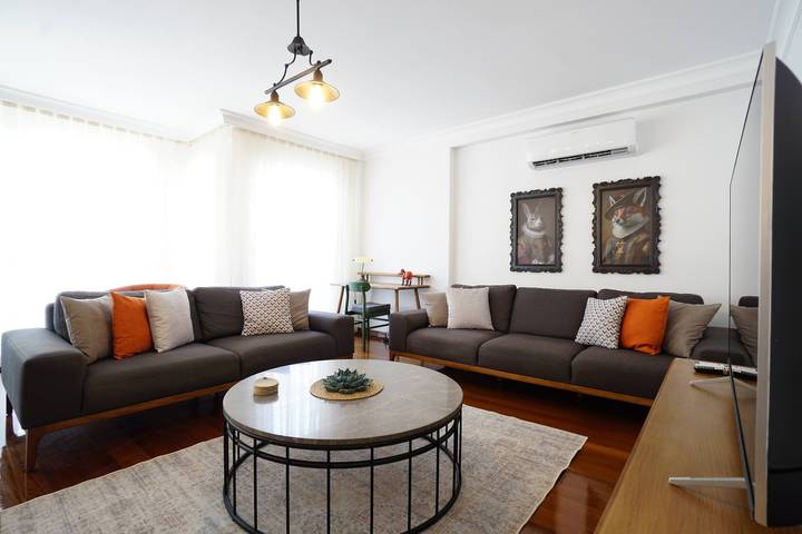 Geheel appartement, Elite, Tastefully Furnished, 3Br in Kadıköy (district), Istanbul