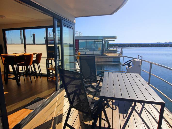 Hausboot für 4 Personen, mit Terrasse, kinderfreundlich in Boltenhagen