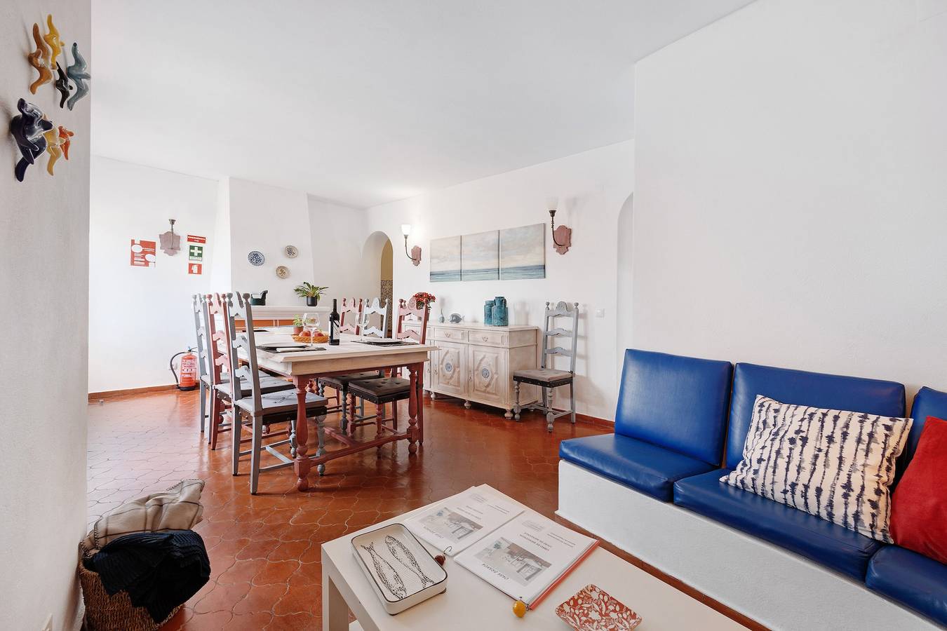Entire apartment, Holiday Apartment "Casa Branca" with Private Terrace & Wi-Fi in Praia da Luz, Faro District