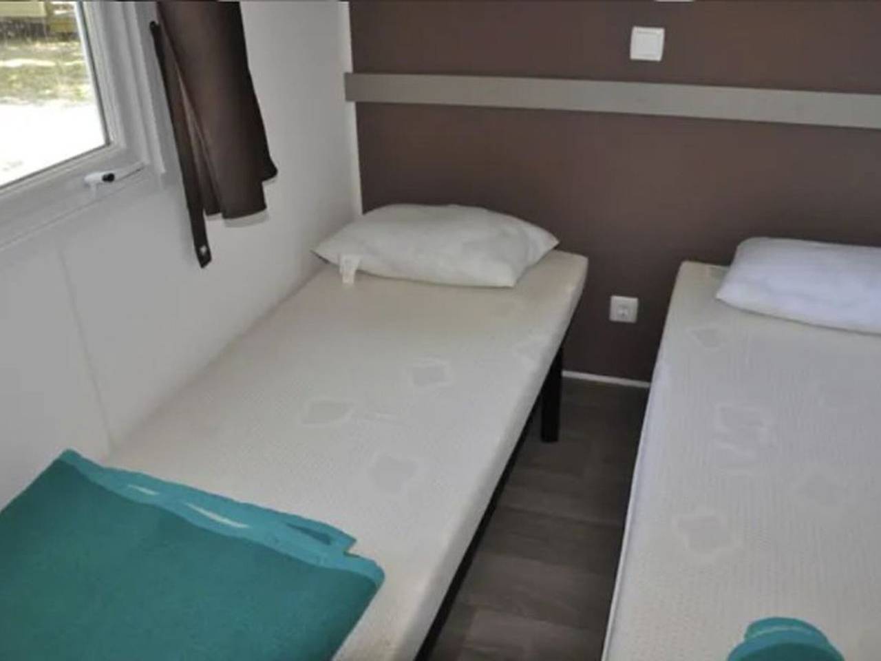 Mobil-home spacieux 8 pers. avec terrasse in Lavilledieu, Ardèche