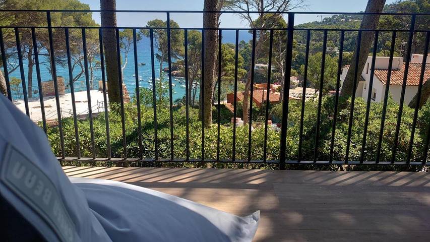 Apartamento para 6 personas, con jardín además de vistas y balcón en Sa Riera