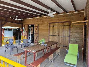 Gîte pour 14 personnes, avec jardin et balcon à Goyave (Guadeloupe)