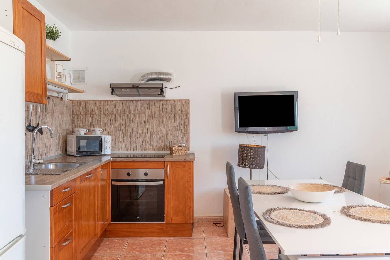 Appartement entier, Vacances 'La Dehesa' avec vue sur les montagnes et Wi-Fi in Uga, Yaiza