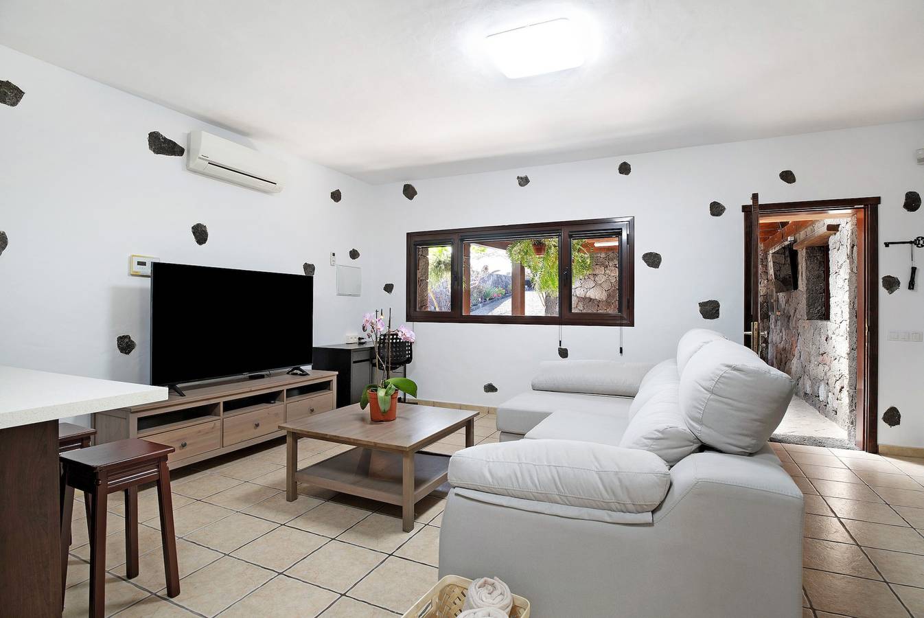 Casa de campo 'Finca El Refugio' con vistas a la montaña, terraza privada y Wi-Fi in Teguise, Lanzarote