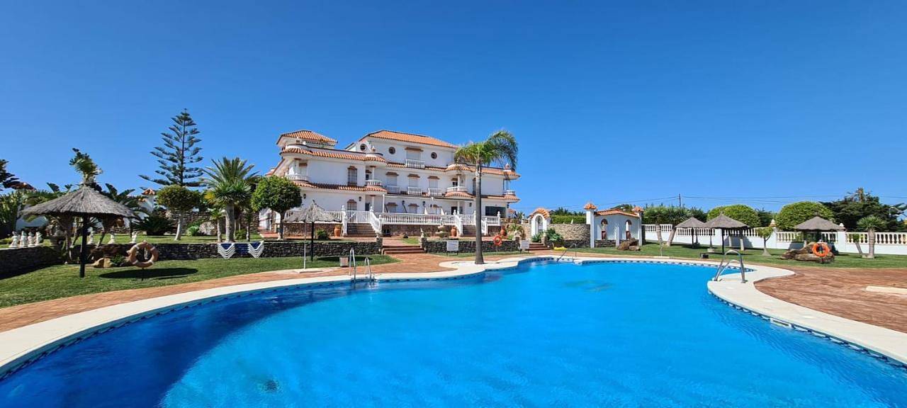 Hotel y Apartamentos Diufain in La Fontanilla, Conil de la Frontera