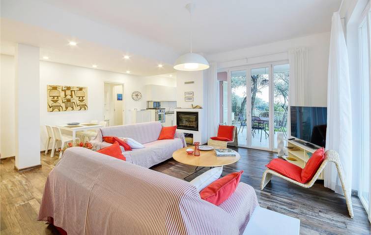 Apartamento vacacional entero, Apartamento junto al mar con aparcamiento y terraza in Leivi, Riviera di Levante