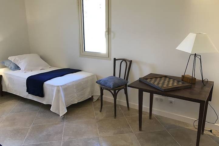 Location de vacances pour 5 personnes, avec jardin ainsi que piscine et terrasse à Saint-Martin-de-Castillon - 3