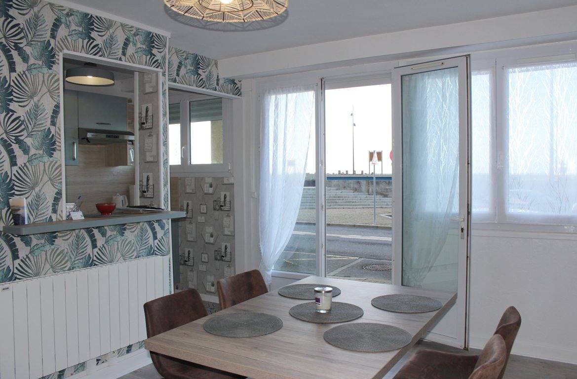 Appartement entier, Appartement rez-de-chaussée face à la mer et funiculaire in Le Tréport, Région de Dieppe