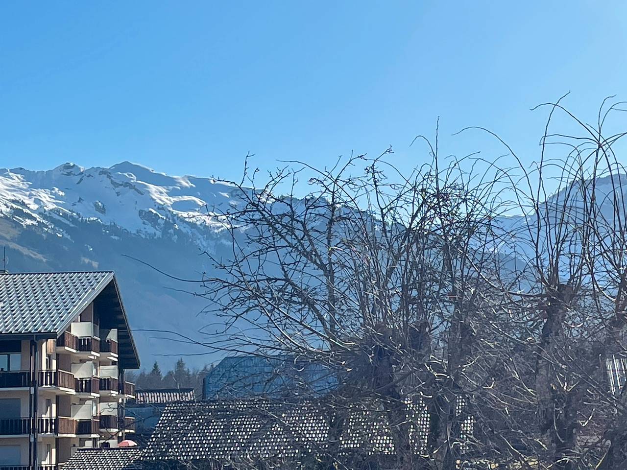 Appartement entier, Appartement 'Edelweiss - 7 Personnes' avec vue sur montagne, jardin partagé et balcon in Station de Morillon, Grand Massif
