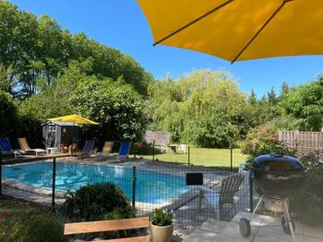 Cottage pour 10 personnes, avec piscine ainsi que vue et jardin à Bellegarde-du-Razès