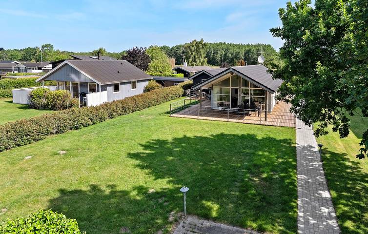 Ferienhaus für 6 Personen, mit Terrasse und Whirlpool sowie Garten und Sauna in Hejsager Strand - 2