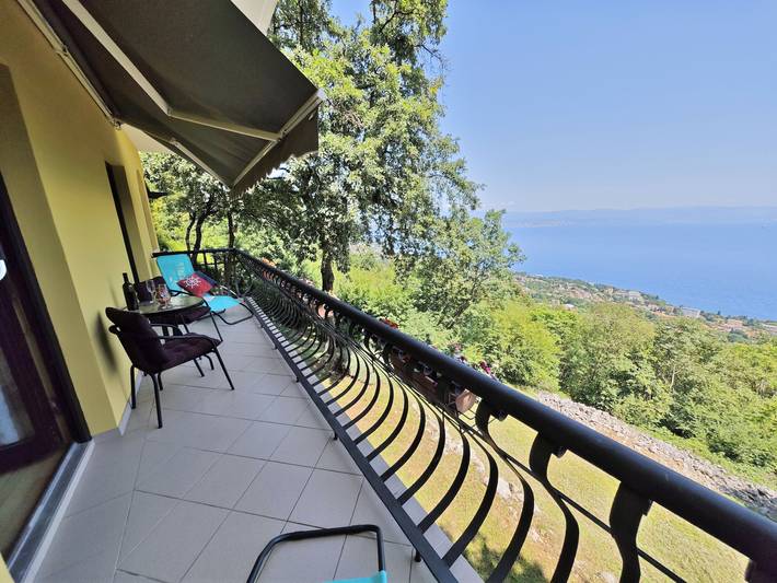 Ferienwohnung für 4 Personen, mit Balkon und Terrasse sowie Garten