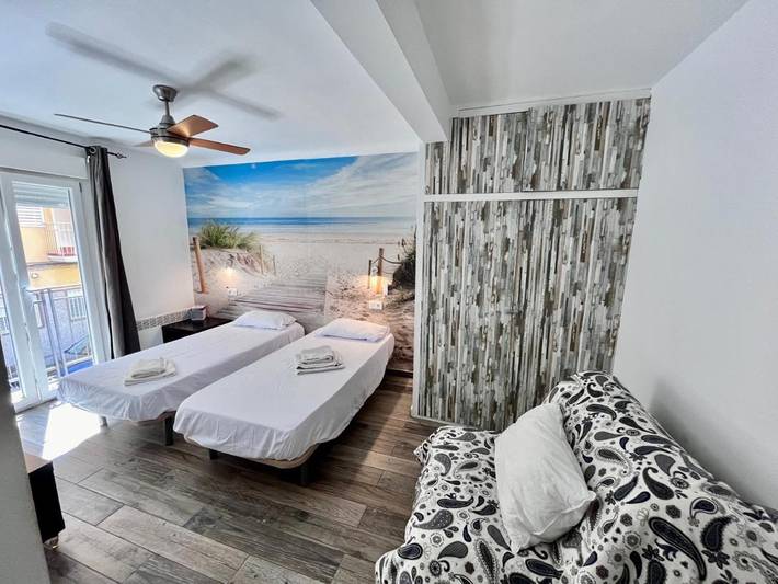 Chambre d’hôte pour 3 personnes, avec jardin et terrasse à Elche