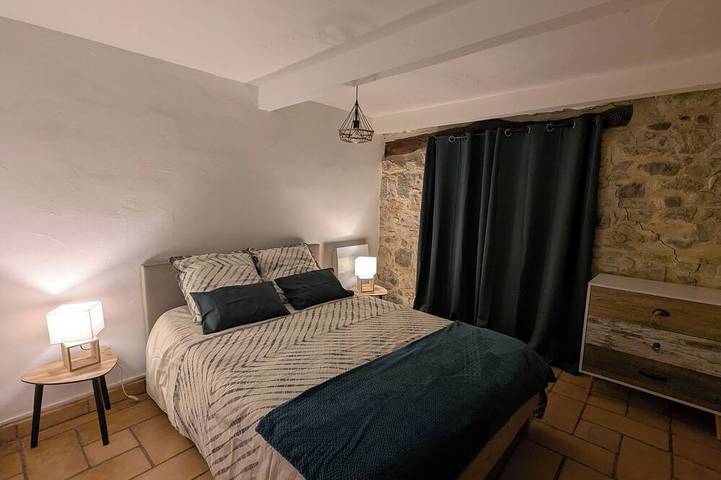 Gîte pour 4 personnes, avec terrasse, animaux acceptés à Bize-Minervois - 4