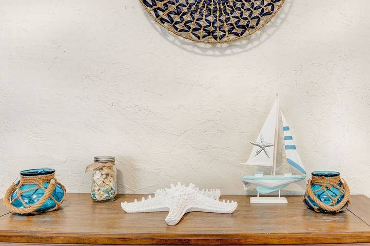 Vacation rental for 8 people, with sauna and hot tub as well as yard, with pets in Lake Worth