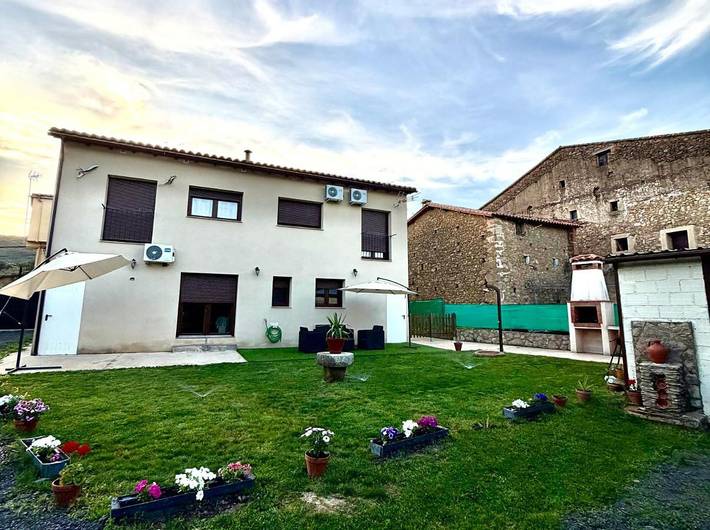 Apartamento de vacaciones para 6 personas, con jardín y vistas - 1