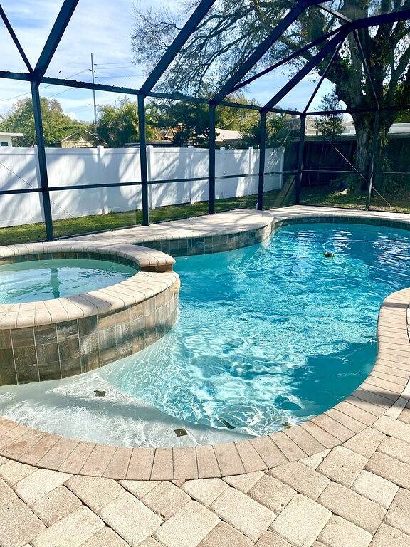 Charming 3Br Pool Spa home in Midtown Tampa! in Tampa, Tampa Bay