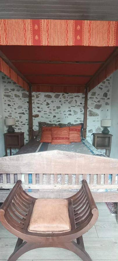 Location de vacances pour 2 personnes, avec Terrasse ainsi que Jardin et Piscine à Mauléon - 4