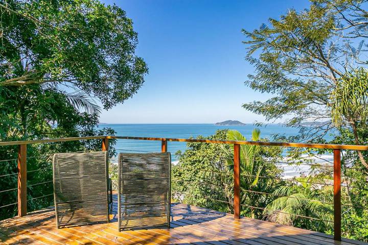 Casas e apartamentos de temporada para 2 pessoas, com jardim e vista em Pântano do Sul