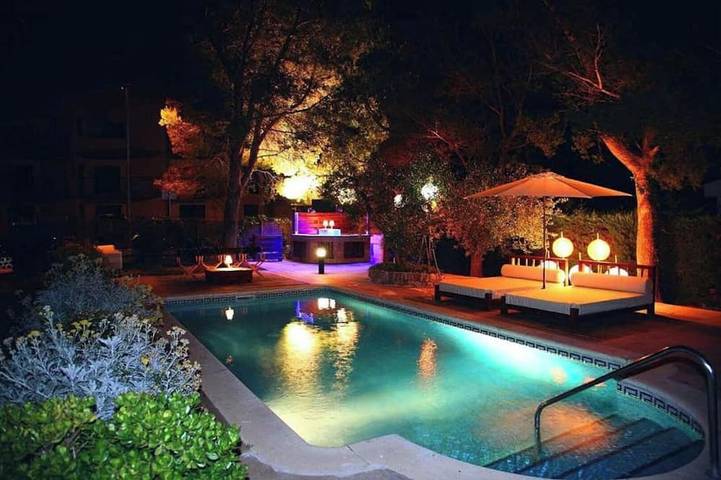 Chalet pour 10 personnes, avec jardin et terrasse, animaux acceptés à L'Ametlla de Mar