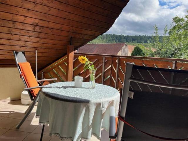 Ferienwohnung für 5 Personen, mit Terrasse und Garten sowie Ausblick