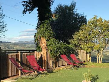 Gîte pour 6 personnes, avec jardin et vue, animaux acceptés à Moye (Haute-Savoie)