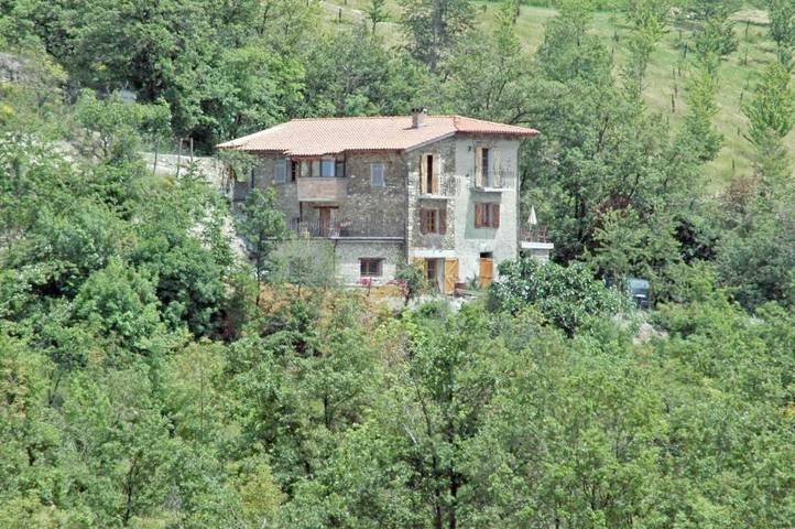 Location de vacances pour 4 personnes, avec jardin et vue à Ponzone - 2