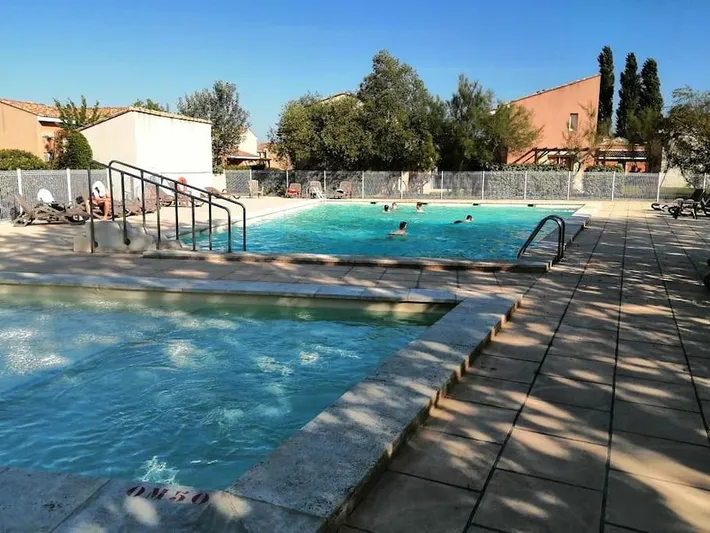 Ferienhaus für 6 Personen, mit Kinderpool und Terrasse sowie Pool, kinderfreundlich - 1