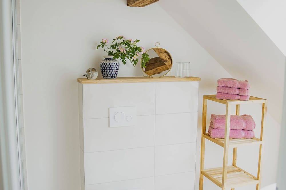 Ganze Wohnung, Schönes Apartment am Müritz- Nationalpark mit Yogaraum Anbindung in Schloen-Dratow, Müritz