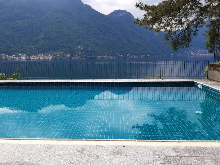 Gîte pour 4 personnes, avec vue et jardin ainsi que piscine et vue sur le lac dans Nesso - 3