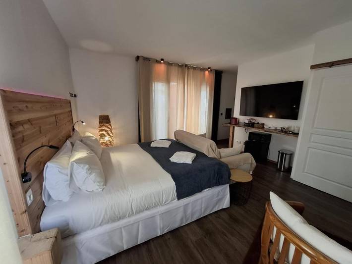 Hôtel pour 3 personnes, avec sauna ainsi que jardin et vue