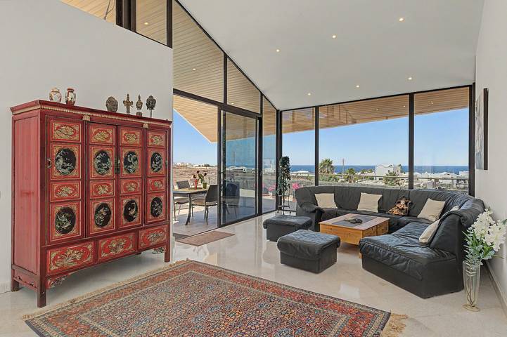 Holiday Villa 'Atlantis' with Sea Views, Wi-Fi, and Air Conditioning in Las Breñas, Yaiza
