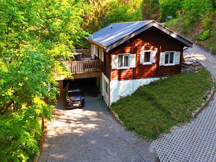 Gîte pour 9 personnes, avec Balcon/Terrasse et Terrasse ainsi que Jardin et Sauna à Manhay