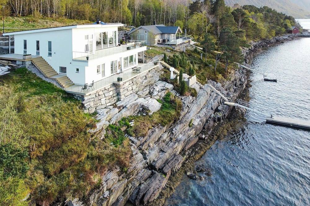 Hel lägenhet, Nice apartment in Eidsvåg with Wifi in Nesset, Norra Fjordnorge