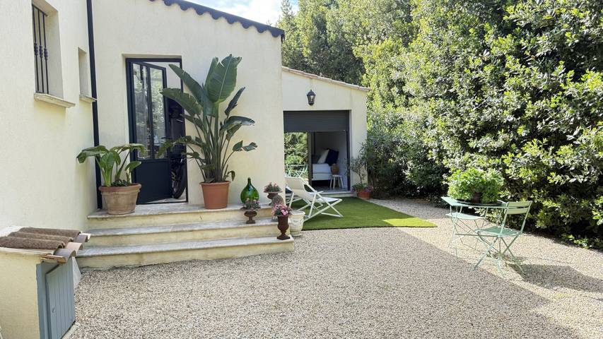 Location de vacances pour 2 personnes, avec piscine et jardin à Six-Fours-les-Plages - 3