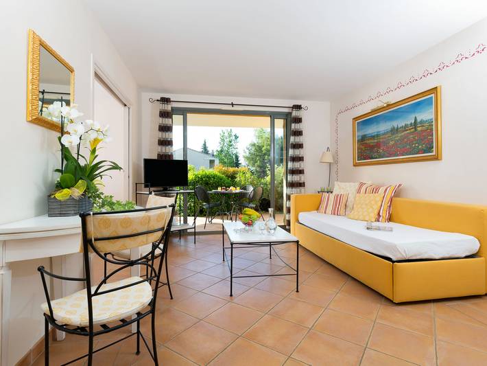 Gîte pour 4 personnes, avec balcon/terrasse et piscine, animaux acceptés à Saumane-de-Vaucluse - 2