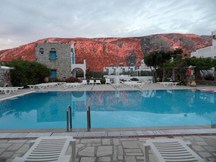 Location de vacances pour 2 personnes, avec piscine ainsi que jardin et vue, animaux acceptés dans Panormos - 3