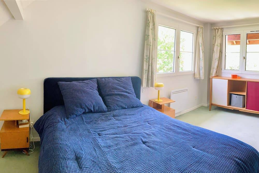 Annecy - Beautiful 10pers house, near lake and shops. Large, quiet garden. in Saint-Jorioz, Parc naturel régional du Massif des Bauges