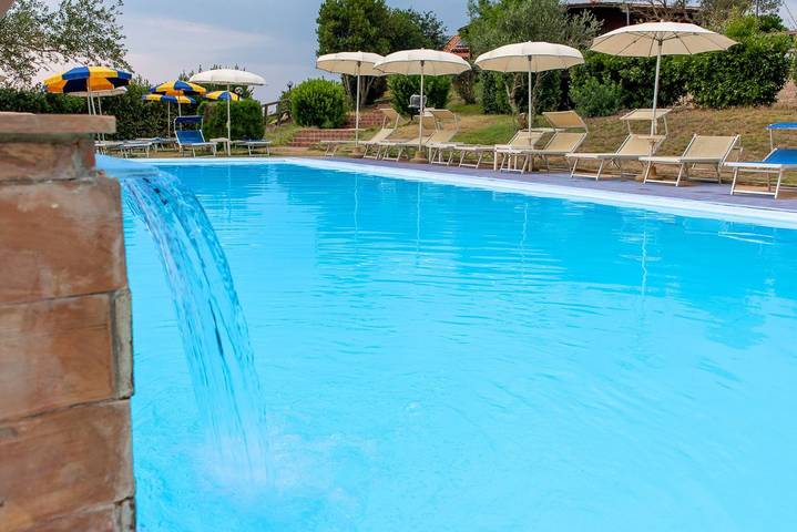 Location de vacances pour 2 personnes, avec jardin et piscine, animaux acceptés à Civitavecchia - 3