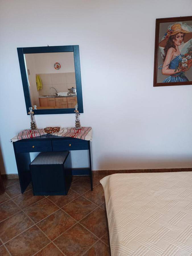 Maison d’hôte pour 4 personnes, avec Balcon et Terrasse ainsi que Jardin et Vue dans Skyros - 3