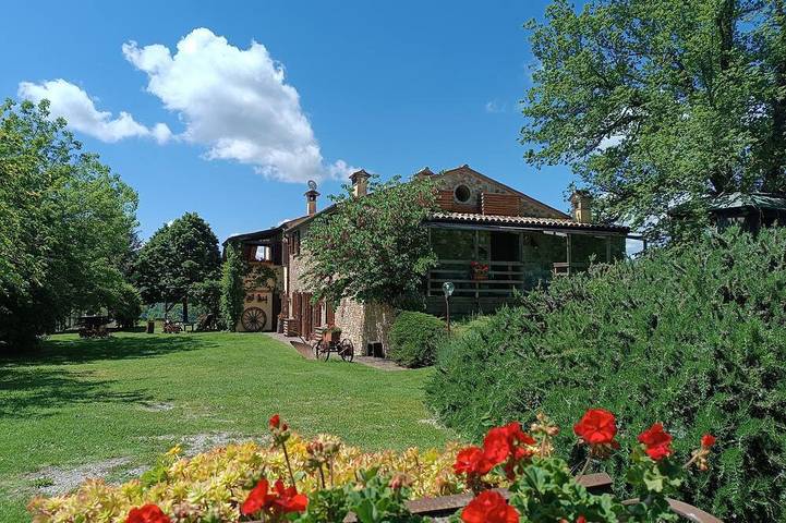 Ferienwohnung für 4 Personen, mit Terrasse und Garten in Urbino
