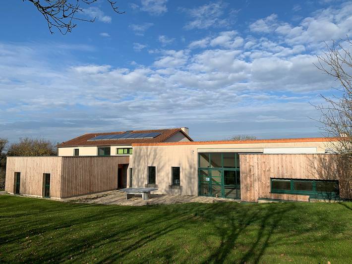 Gîte pour 74 personnes, avec terrasse - 1
