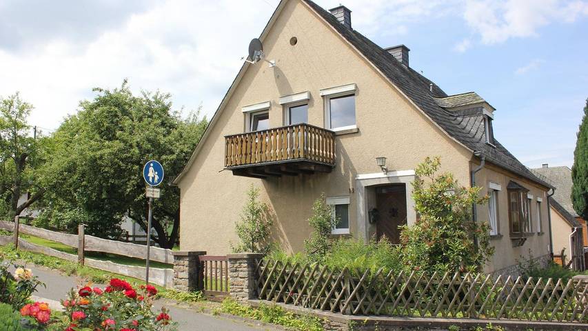 Ferienhaus für 8 Personen, mit Garten in Morbach