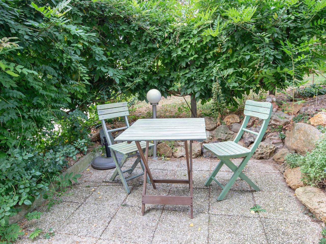 Zimmer Châteauneuf: Rustikaler Charme mit Privat Terrasse und Wlan in Saint-Benoît-sur-Loire in Saint-Benoît-sur-Loire, Loire-Tal